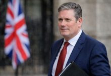 صورة استقالة اثنان من كبار موظفي مكتب ستارمر تهز حكومة بسبب “فضيحة إبستين”